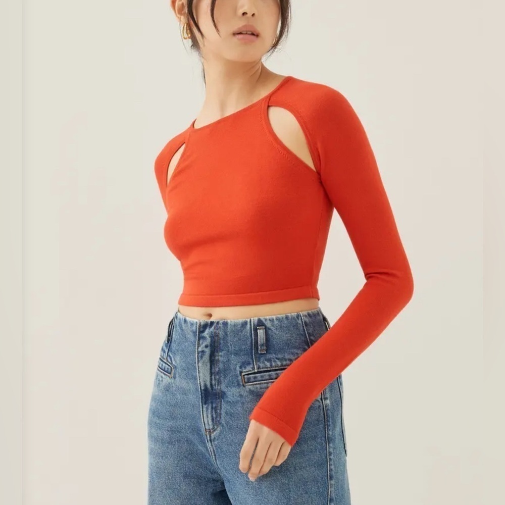 NWT Love, Bonito Maudi Knit Fitted Cutout Long Sleeve Crop Top Vermillion Sz 4